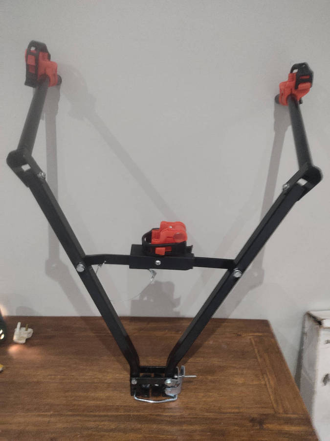 Bicycle car holder for 3 bycicles(3 straps are missing so can only carry one)