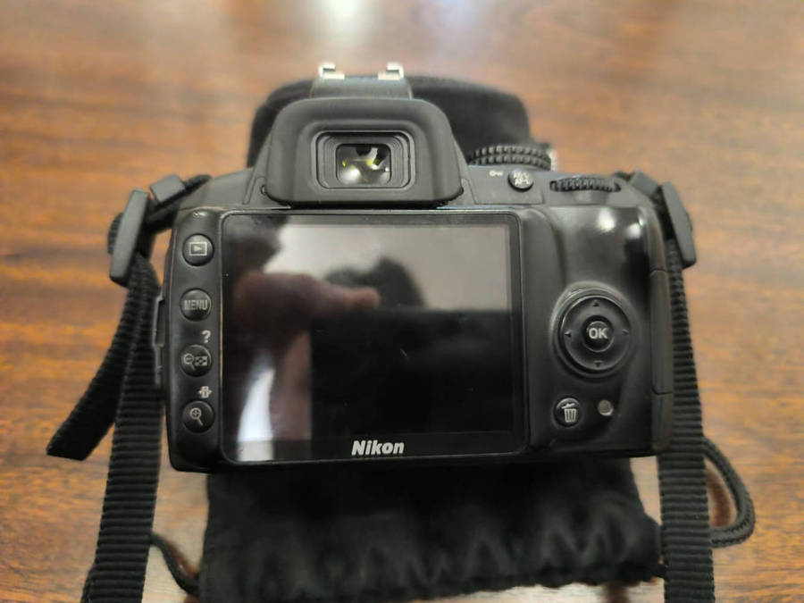 Nikon D3000