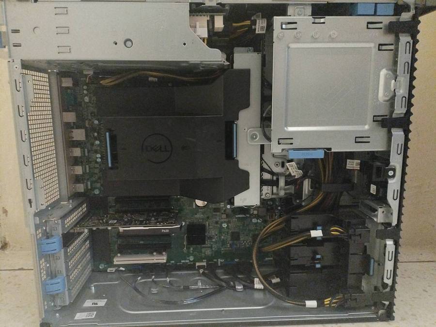 Dell 5820 Tower Xeon W2235 3.8Ghz 6Cores-16gb ddr4-500gb ssd-Quadro P620 2gb-950w psu