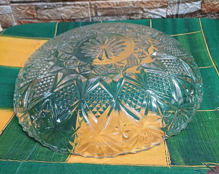 Clear Glass Serving Dish  Diamond Point Fans & Stars Pattern with Sawtooth Edge