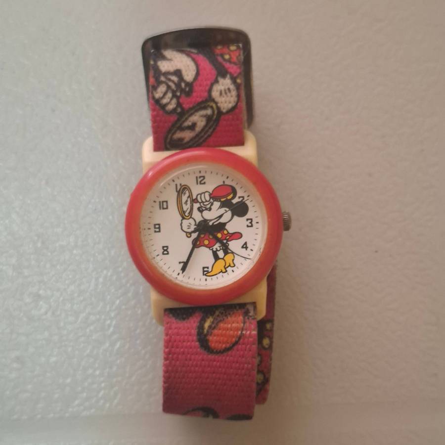 Disney Minnie Mouse Kids Watch - Vintage Analog Children's Wristwatch