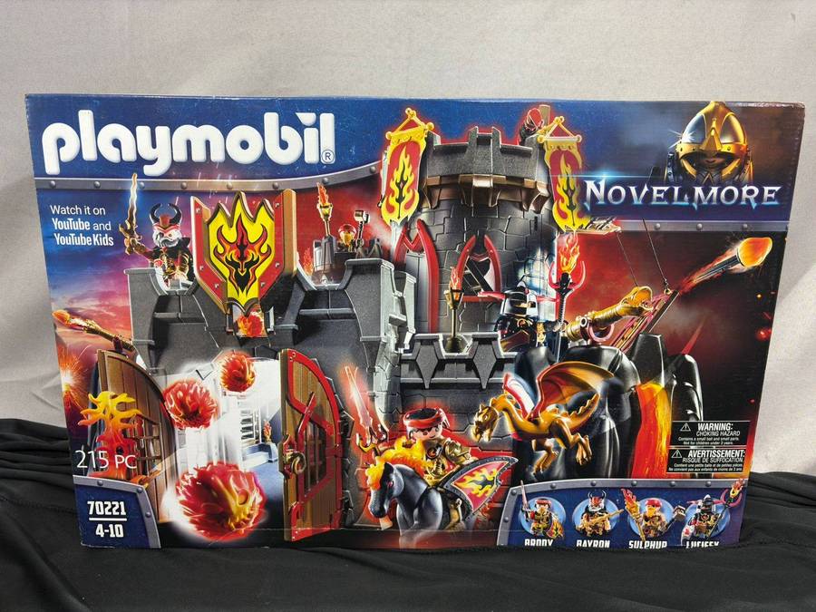 Large Playmobil Novelmore 70221 Lego Set