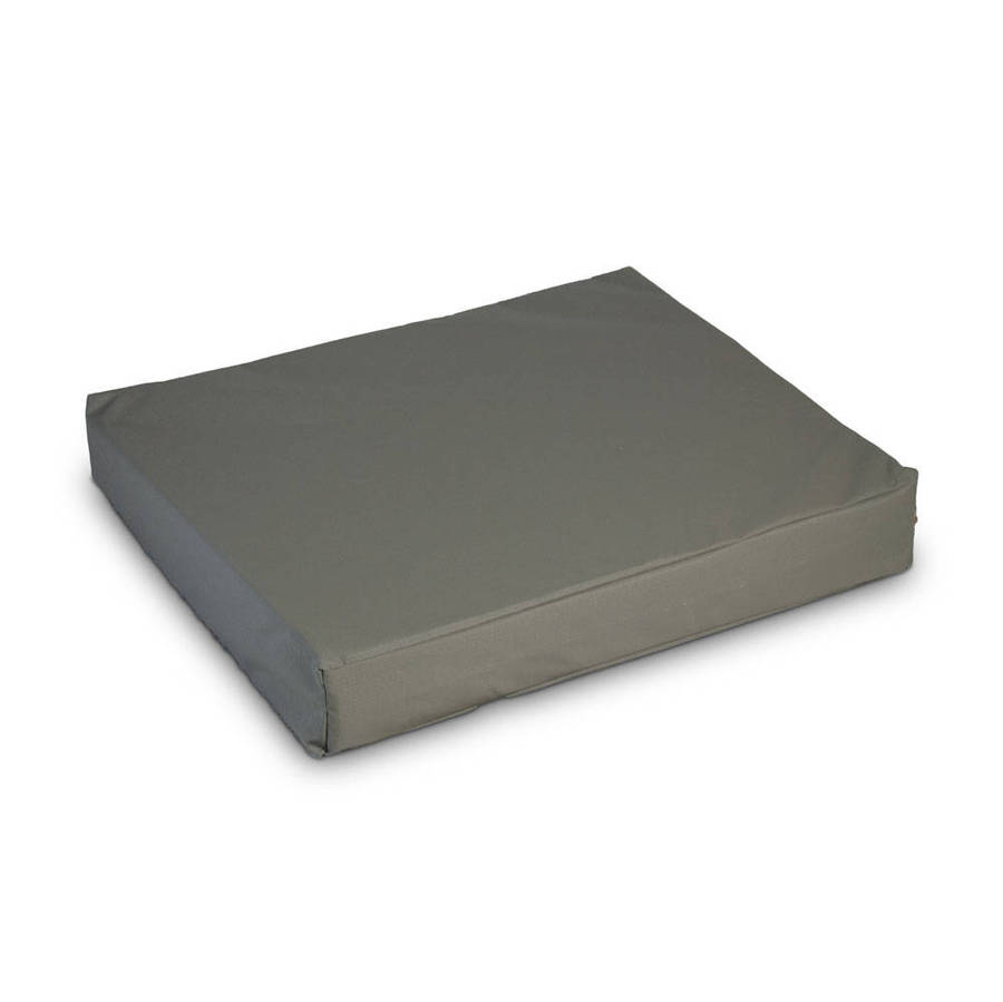 Large dog bed - Rip resistant, easy-to-clean, indoor/outdoor use