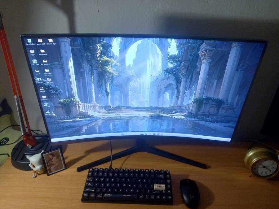Complete Intel i5 Gaming & Work PC with 32'' Samsung Curved Monitor included  16GB RAM, GPU RX 570