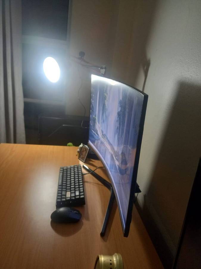 Complete Intel i5 Gaming & Work PC with 32'' Samsung Curved Monitor included  16GB RAM, GPU RX 570