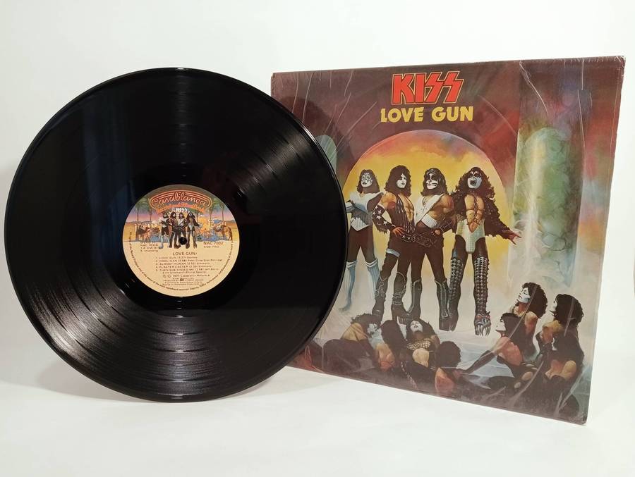 KISS - Love Gun Original 1977 LP Vinyl Record Album Casablanca