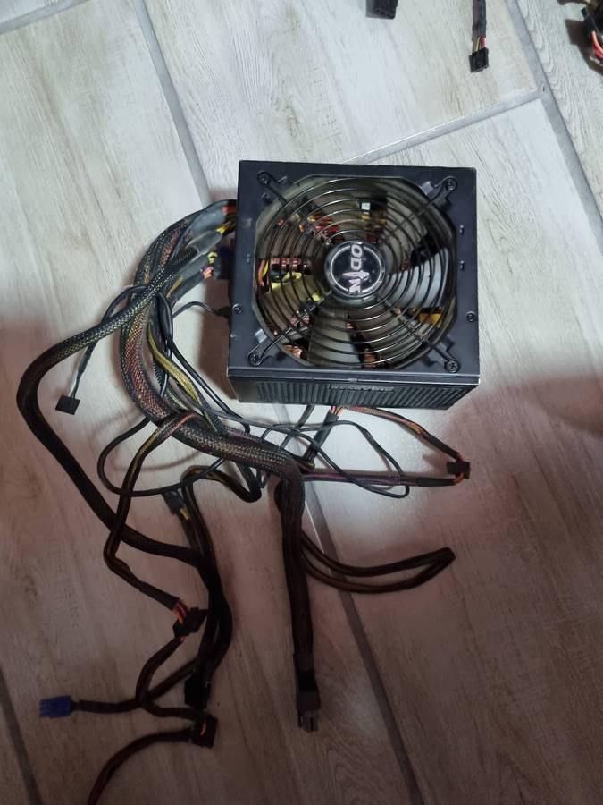 Gigabyte 550w psu with blue led fan