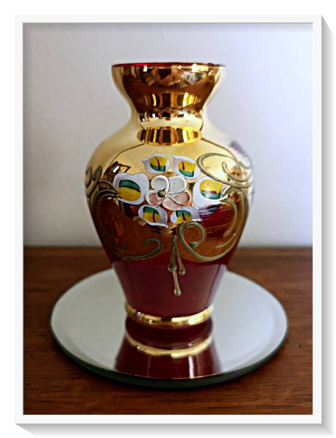 A Small Collectable Venetian Murano Glass Vase - Red and Gold with Floral Motif Roughly  70mm by 100