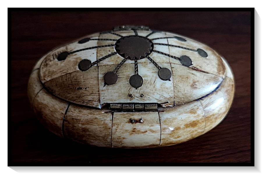 An Exceptional Camel Bone Ovel Trinket Box with Copper inlay and blue velvet interior - Beautiful*