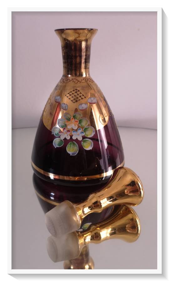 Gorgeous Rare Purple Venetian Glass Vase with Gold Tone and Impasto Flower Motifs Dimensions 180mm