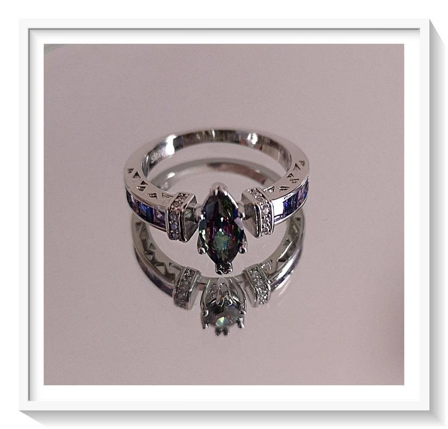 Sterling Silver 925 Ring - Ionised Crystal Quartz - Stone: Simulated Mystic Topaz - Size 8 For Her