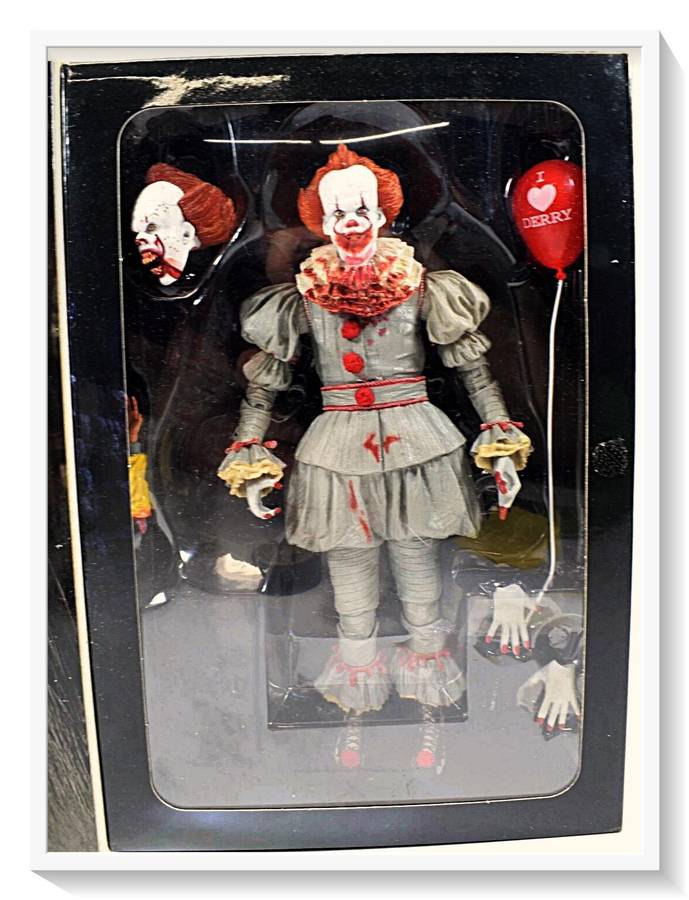 Stephen King IT: Pennywise with I LOVE DERRY Balloon - BOX:230mm by 160mm - Collectible Horror Toys*