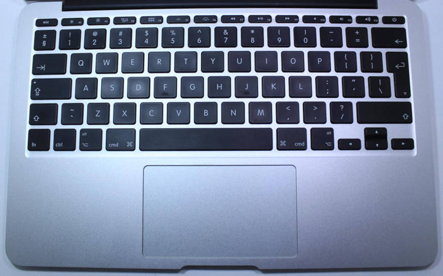 Apple MacBook Air A1465 11.6" Intel Core i5 Notebook EMC2924