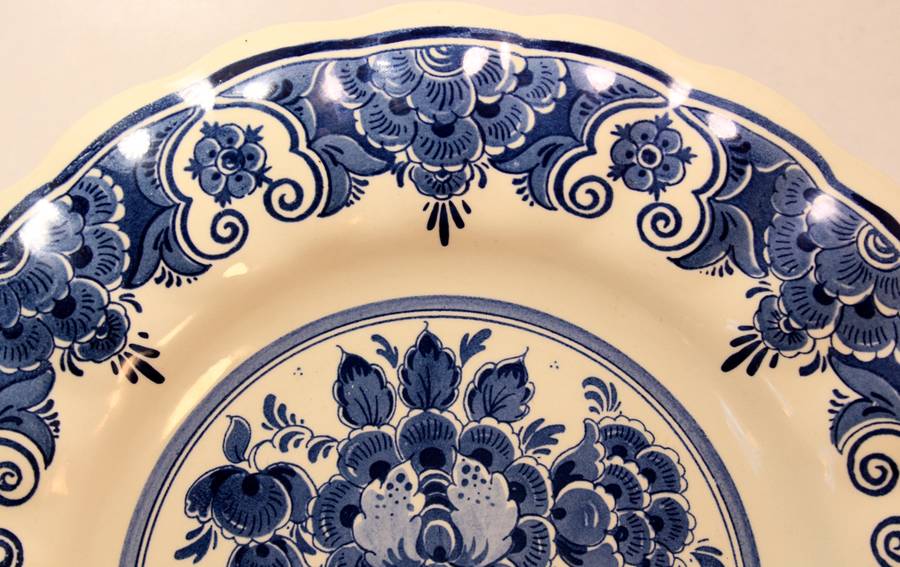 Vintage Large Blauw Delfts Distel Blue & White Display Bowl.