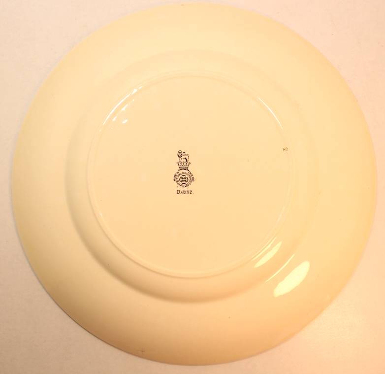 Vintage Royal Doulton Decorative Plate "The Hunting Man" D6282 The Professionals Series 6000