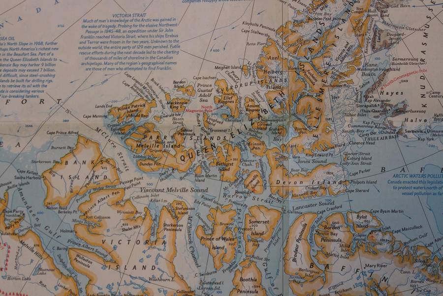 National Geographic Folded Map Arctic Ocean February 1983