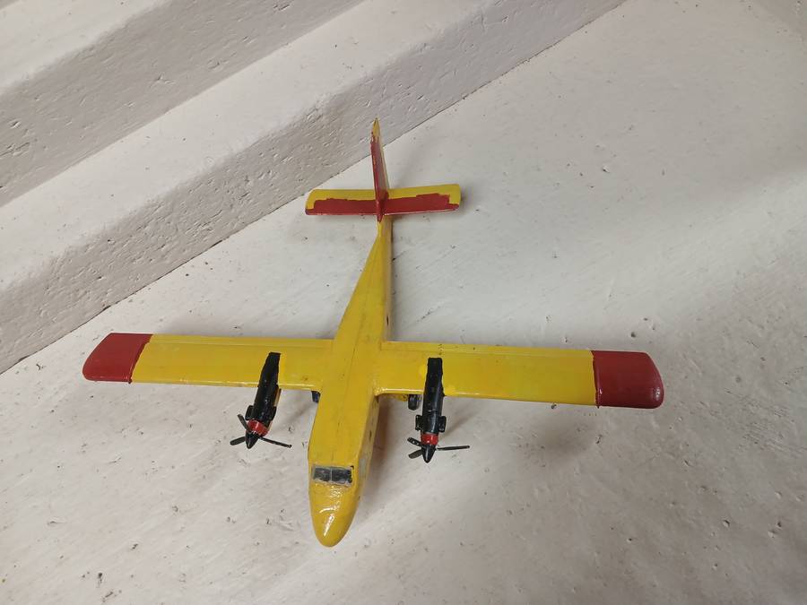 1:72 SCALE - REVELL - Revell  DHC-6 Twin Otter