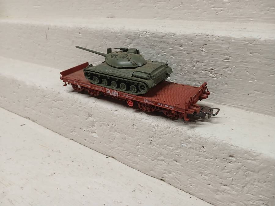 HO SCALE - ELECTROTREN - FLAT CAR WAGON WITH TANK LOAD