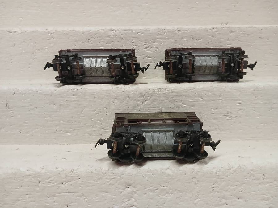 HO SCALE - SANTE FE SHORT 21 FOOT COAL/ORE WAGONS - X3