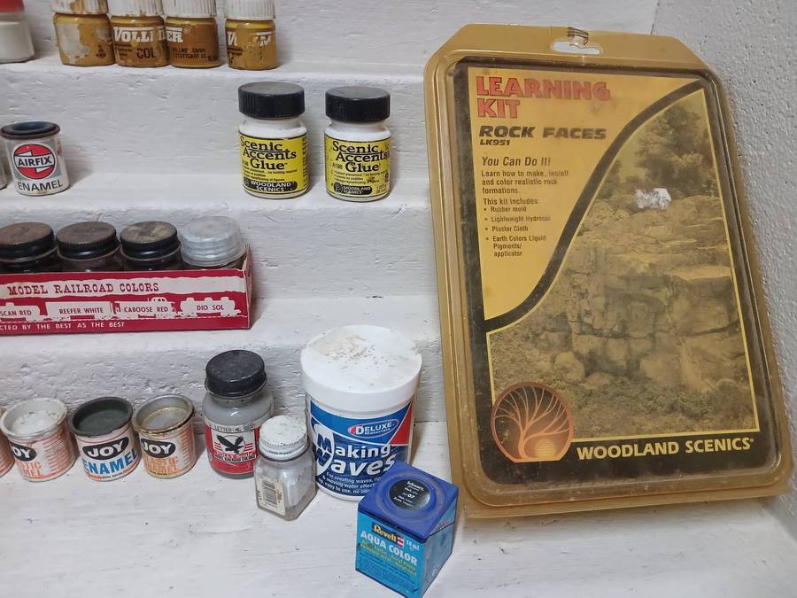HO SCALE - VARIOUS MODEL PAINTS , POWDERS + SCENERY ACCESSORIES