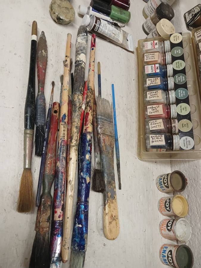 HO SCALE - VARIOUS MODEL PAINTS , POWDERS + SCENERY ACCESSORIES