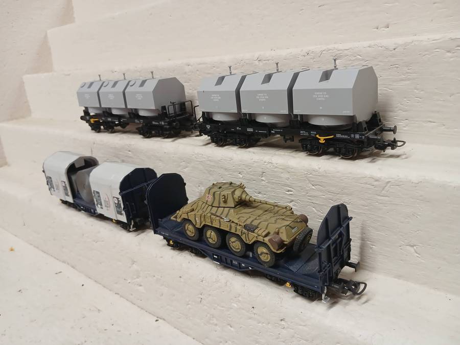 HO SCALE - PIKO - VARIOUS GOODS WAGONS - X4