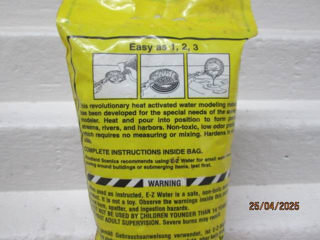 HO SCALE - WOODLANDS SCENICS - E-Z WATER PELLETS