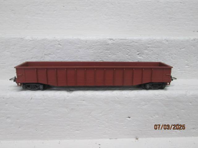 HO SCALE - LIMA - BROWN GONDOLA WAGON