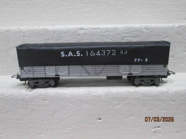 HO SCALE - LIMA - SAR - OZ SILVER WAGON WITH TARP - BOXED