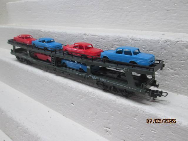 HO SCALE - LIMA - DB DARK GREEN MERCEDES CAR CARRIER WAGON - BOXED