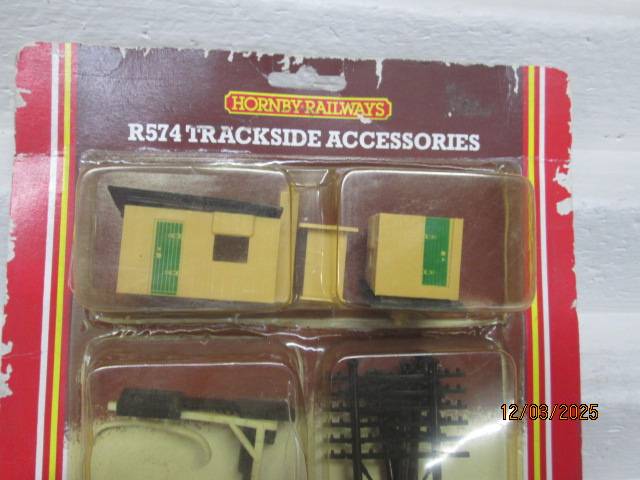 OO SCALE - HORNBY - TRACKSIDE ACCESSORY PACK - BOXED