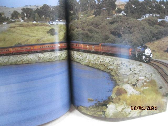 HARDCOVER TRAIN BOOK: WORKING STEAM