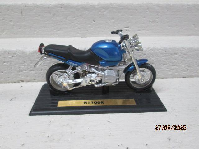 DIE CAST - R11OOR MOTORBIKE