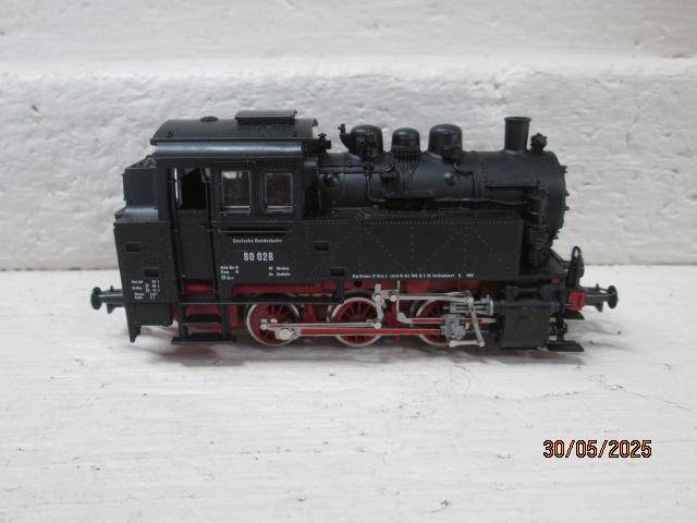 HO SCALE - ROCO - 0-6-0 STEAM LOCOMOTIVE - BOXED