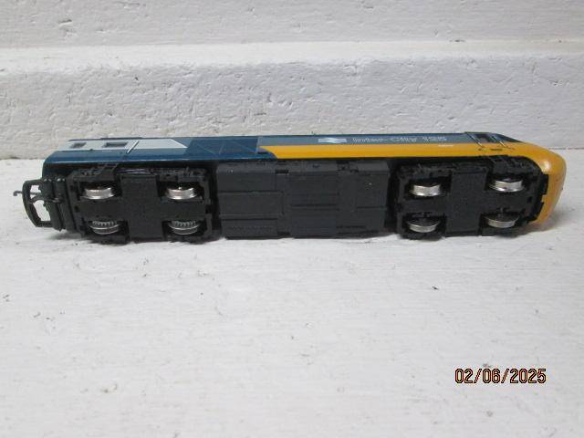 OO SCALE - HORNBY - INTERCITY - 125 POWERED LOCOMOTIVE