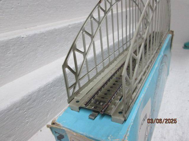 HO SCALE - MARKLIN - LARGE BRIDGE - BOXED