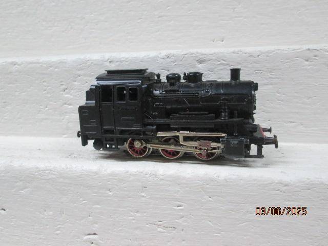 HO SCALE - MARKLIN - 0-6-0 STEAM LOCOMOTIVE - BOXED