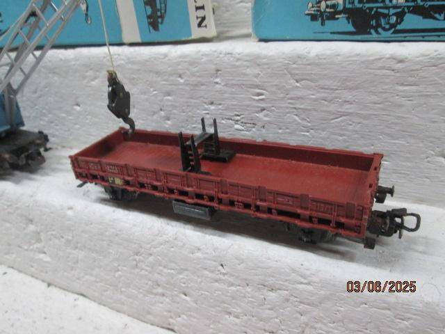 HO SCALE - MARKLIN - CRANE + FLAT BED WAGON - BOXED