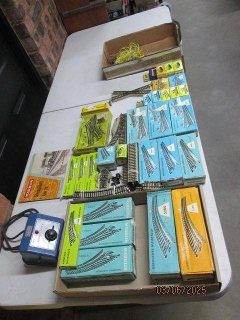 HO SCALE - MARKLIN -M TRACK - LARGE AMOUNT - MOSTLY BOXED