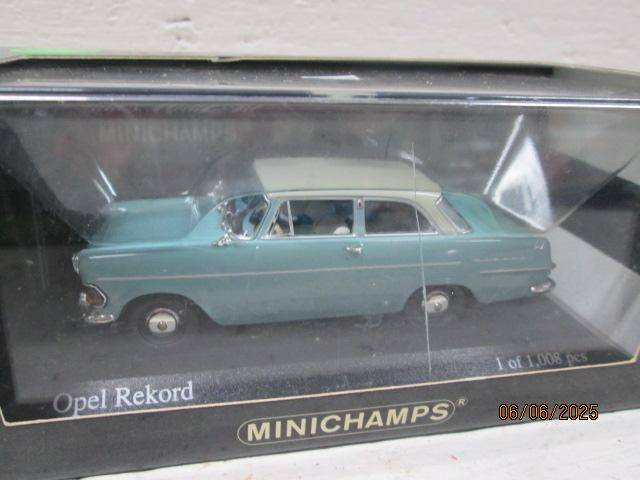DIE CAST - MINICHAMPS - 1960 OPEL RECORD P2 - BOXED