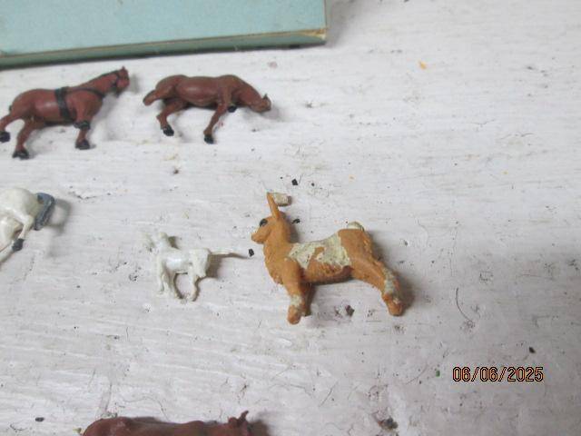 HO SCALE - REISLER - VARIOUS FARM ANIMALS - BOXED