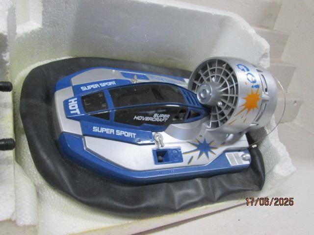 RADIO CONTROL - HOVERCRAFT - BOXED