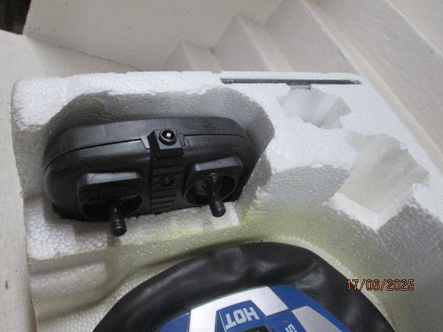 RADIO CONTROL - HOVERCRAFT - BOXED