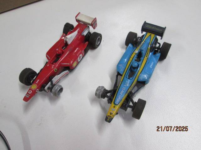 1:43 SCALE - CARRERA - SLOT CAR SET