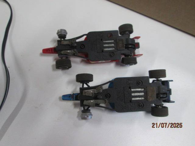 1:43 SCALE - CARRERA - SLOT CAR SET