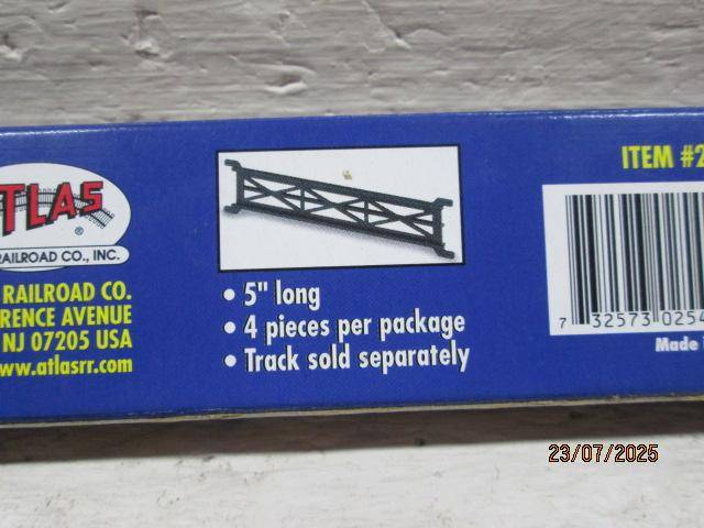 N SCALE - ATLAS - BRIDGES - X2 + FENCING AND STRAIGHT PIER GIRDERS - BOXED