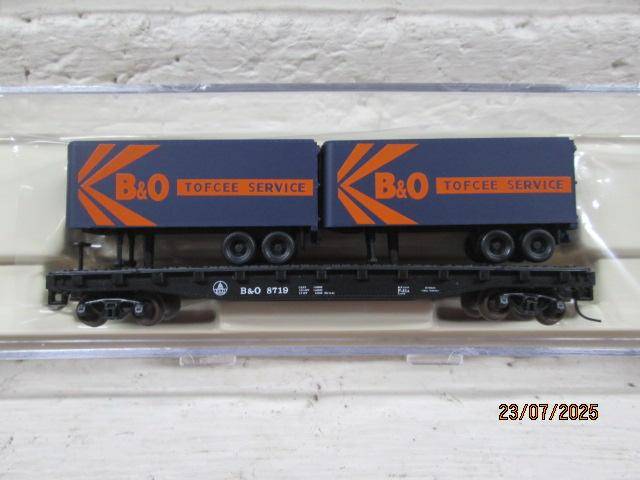 N SCALE - ATLAS - FLAT CAR WAGON WITH TRAILER LOAD - X4 - BOXED