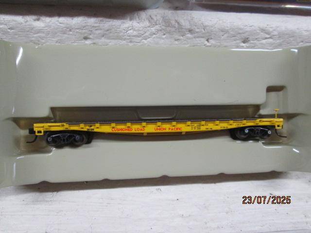 N SCALE - ATHEARN - VARIOUS GOODS WAGONS - X3 - BOXED