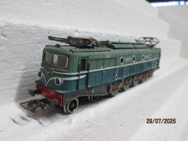 HO SCALE - JOUEF - SNCF - ELECTRIC LOCOMOTIVE