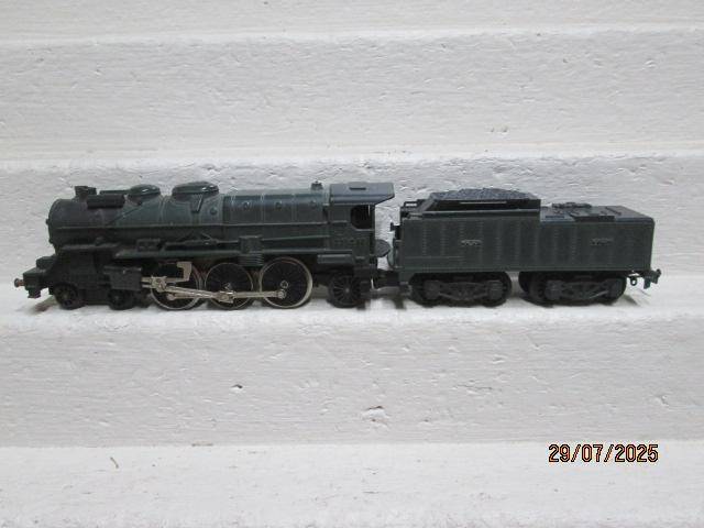 HO SCALE - JOUEF - 4-6-2 DARK GREEN STEAM LOCOMOTIVE